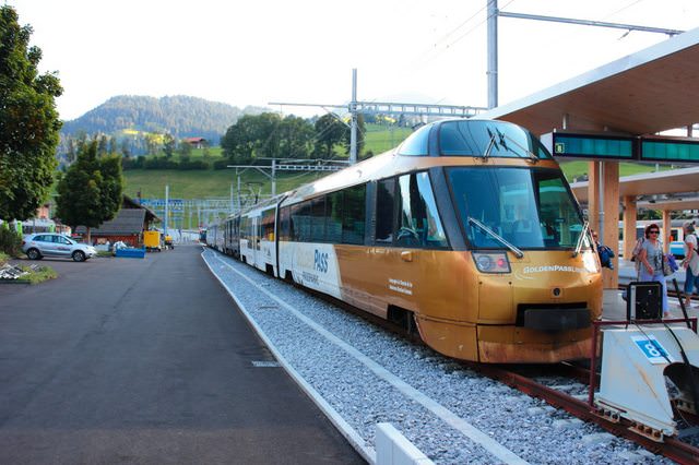 【瑞士旅遊】黃金列車GoldenPass Express初體驗：從蒙特勒到少女峰，盡覽阿爾卑斯山美景