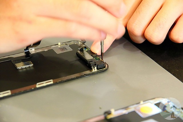 台中iPhone維修-螢幕更換過程